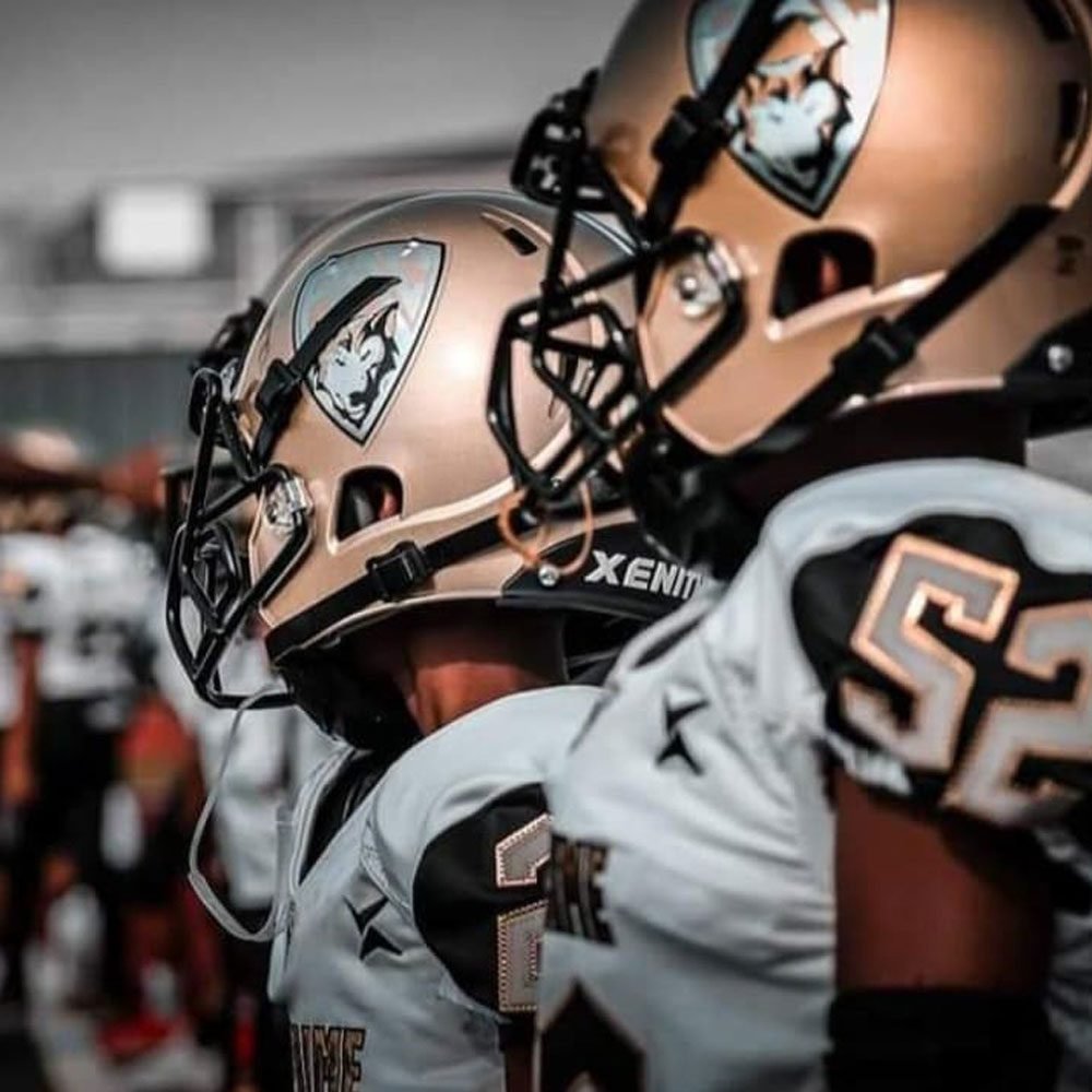 Tampa Bay Bandits 2022 uniform details  Pro football teams, Football  helmets, Sports uniforms